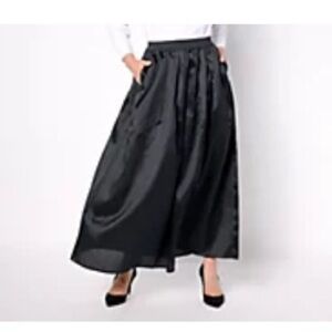 JOAN RIVERS Classic Black Full Length Skirt